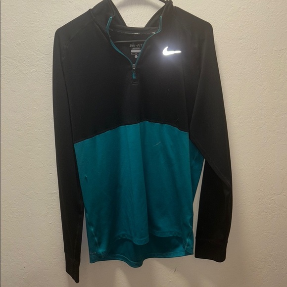 Nike Black and Teal Lightweight Jacket - Picture 1 of 5